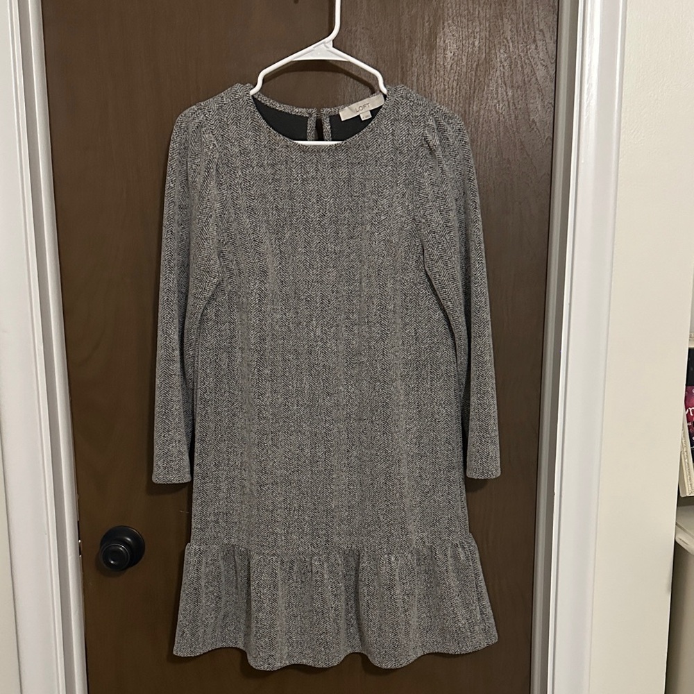 Gray Long Sleeve Shift Dress with Ruffled Hem
